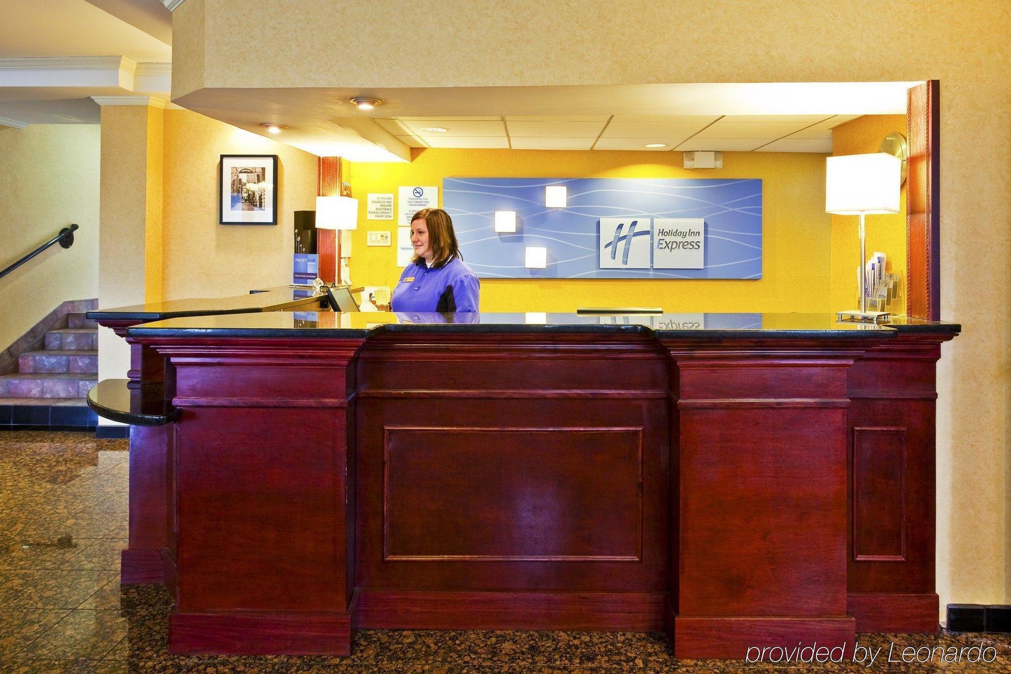 Holiday Inn Express & Suites Nashville-I-40 & I-24 Екстер'єр фото